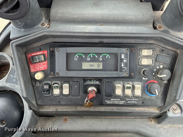 image for item EH7023 2005 John Deere 310SG backhoe