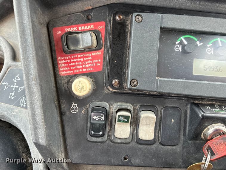 image for item EH7023 2005 John Deere 310SG backhoe