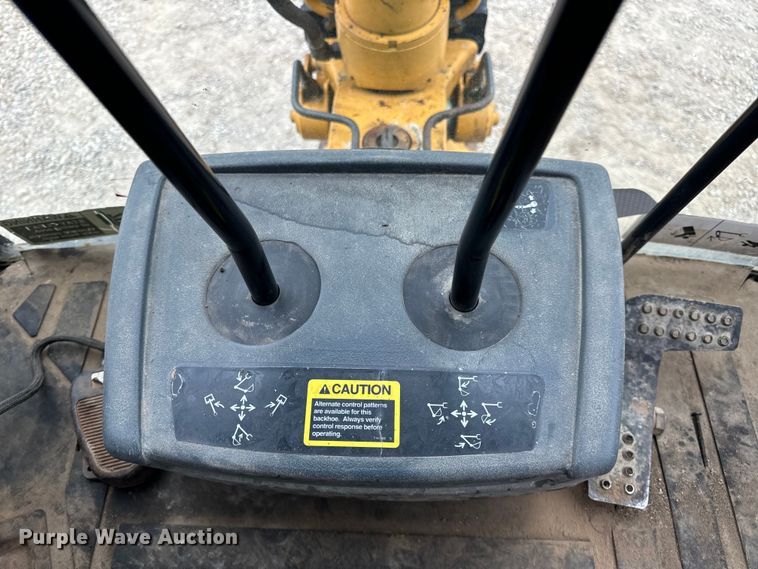 image for item EH7023 2005 John Deere 310SG backhoe