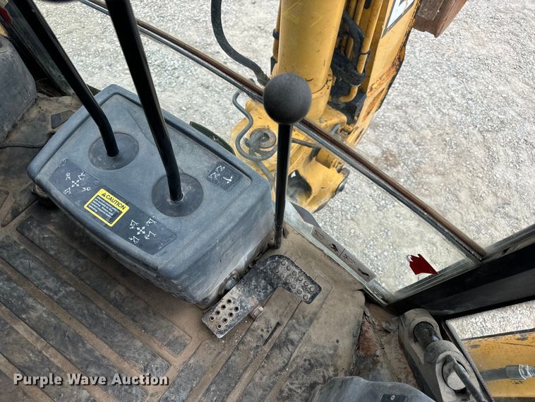 image for item EH7023 2005 John Deere 310SG backhoe