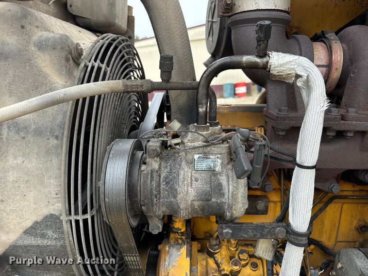 image for item EH7023 2005 John Deere 310SG backhoe