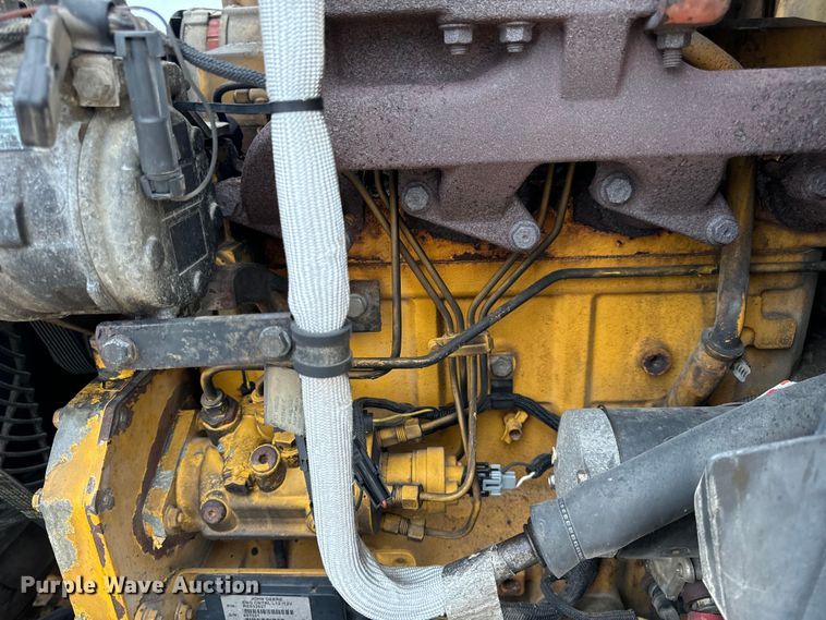 image for item EH7023 2005 John Deere 310SG backhoe