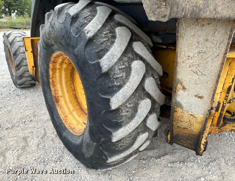 image for item EH7023 2005 John Deere 310SG backhoe