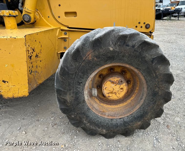 image for item EH7023 2005 John Deere 310SG backhoe