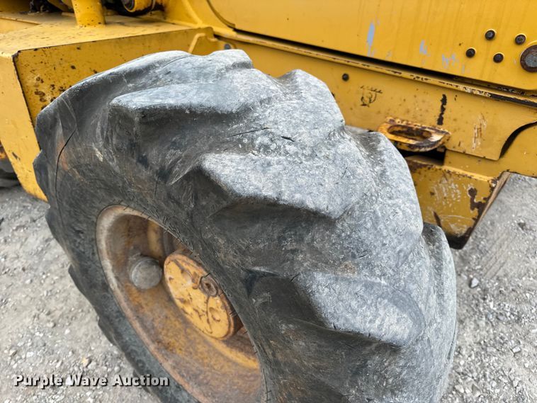 image for item EH7023 2005 John Deere 310SG backhoe