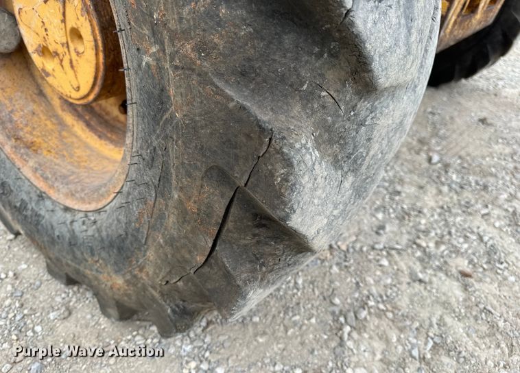 image for item EH7023 2005 John Deere 310SG backhoe