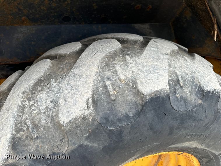 image for item EH7023 2005 John Deere 310SG backhoe