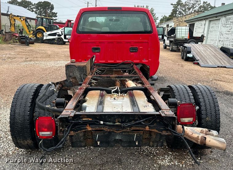 image for item EH7067 2008 Ford  F550 Super Duty XL truck cab and chassis