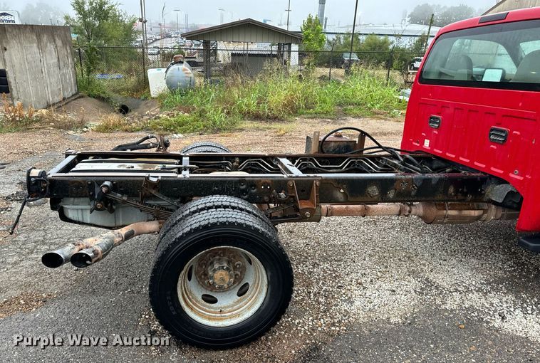 image for item EH7067 2008 Ford  F550 Super Duty XL truck cab and chassis