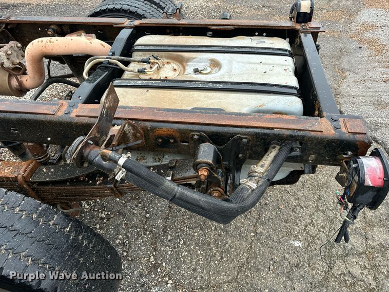 image for item EH7067 2008 Ford  F550 Super Duty XL truck cab and chassis