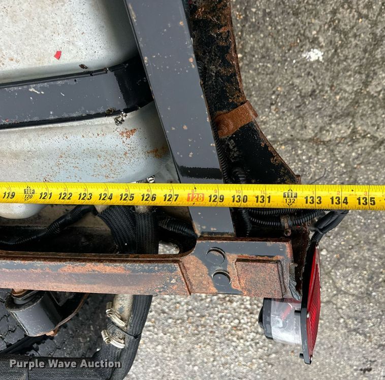 image for item EH7067 2008 Ford  F550 Super Duty XL truck cab and chassis