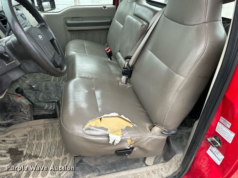 image for item EH7067 2008 Ford  F550 Super Duty XL truck cab and chassis