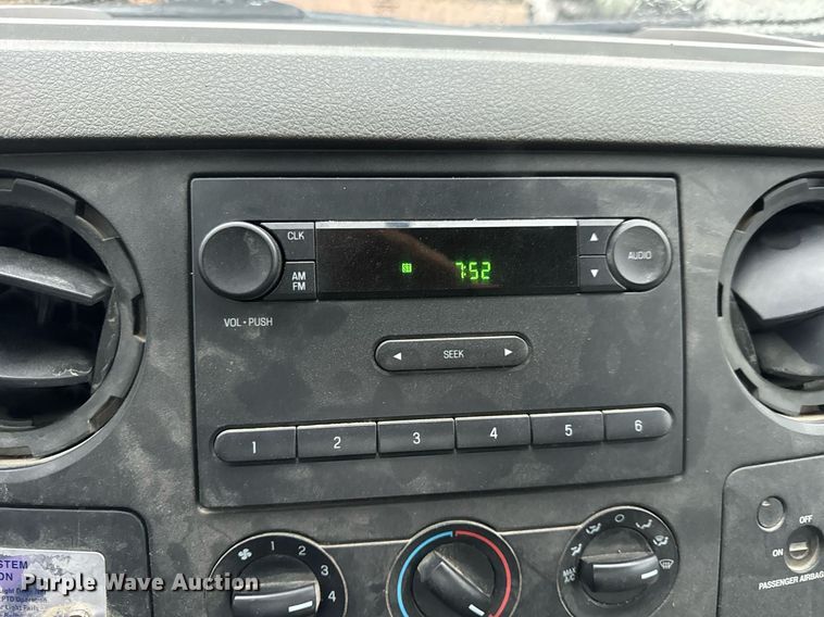 image for item EH7067 2008 Ford  F550 Super Duty XL truck cab and chassis