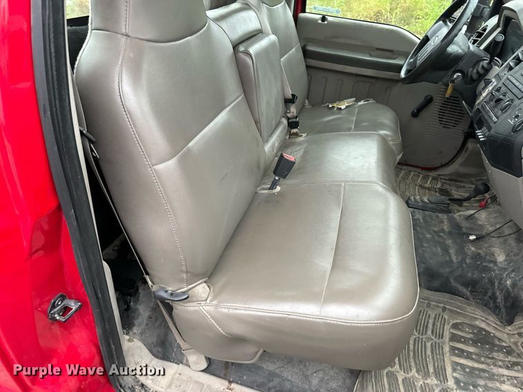 image for item EH7067 2008 Ford  F550 Super Duty XL truck cab and chassis