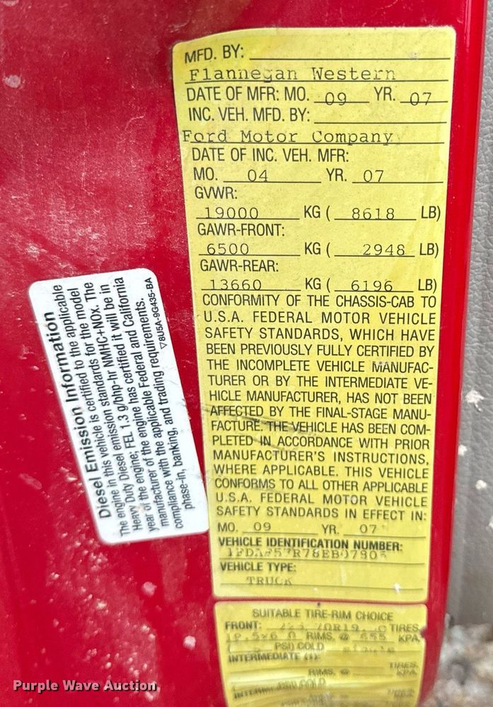 image for item EH7067 2008 Ford  F550 Super Duty XL truck cab and chassis