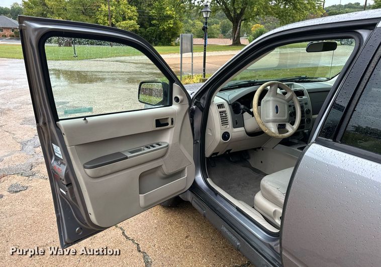 image for item EH7069 2008 Ford Escape XLT SUV