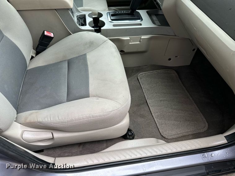 image for item EH7069 2008 Ford Escape XLT SUV