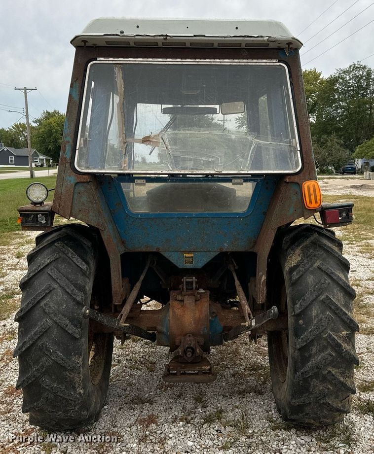 image for item EH7077 1980 Ford 3600 tractor