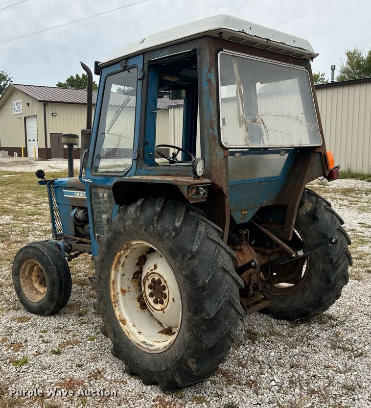 image for item EH7077 1980 Ford 3600 tractor