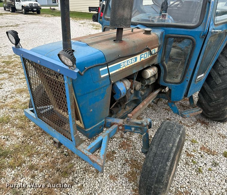 image for item EH7077 1980 Ford 3600 tractor