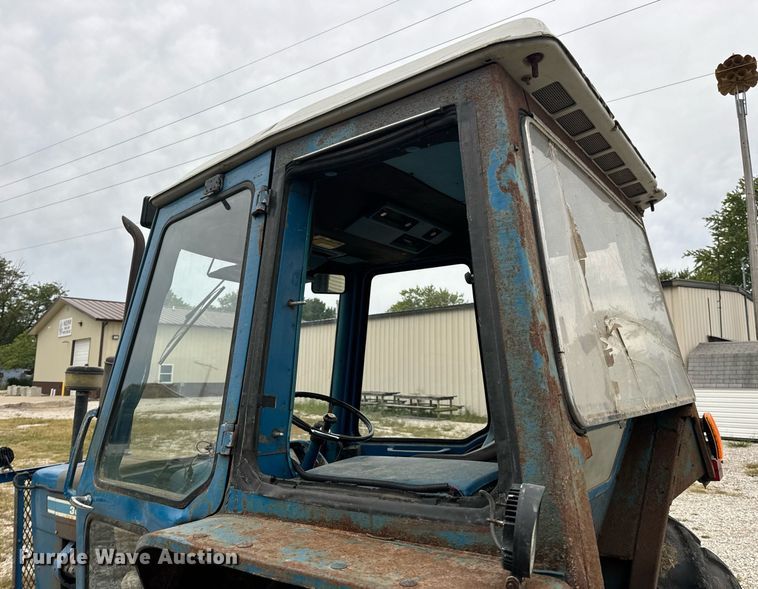 image for item EH7077 1980 Ford 3600 tractor