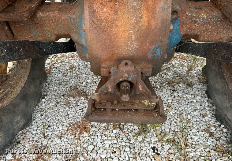 image for item EH7077 1980 Ford 3600 tractor