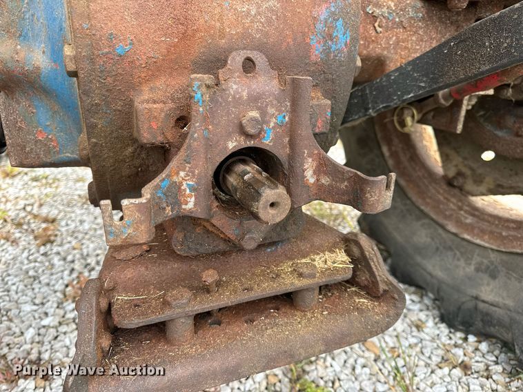 image for item EH7077 1980 Ford 3600 tractor