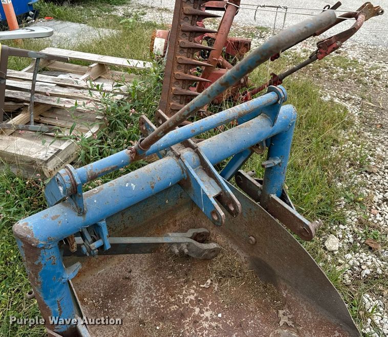 image for item EH7077 1980 Ford 3600 tractor