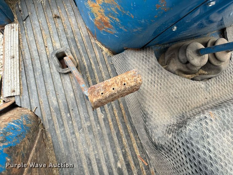 image for item EH7077 1980 Ford 3600 tractor