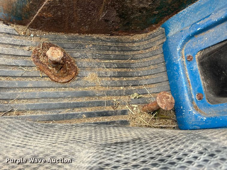 image for item EH7077 1980 Ford 3600 tractor