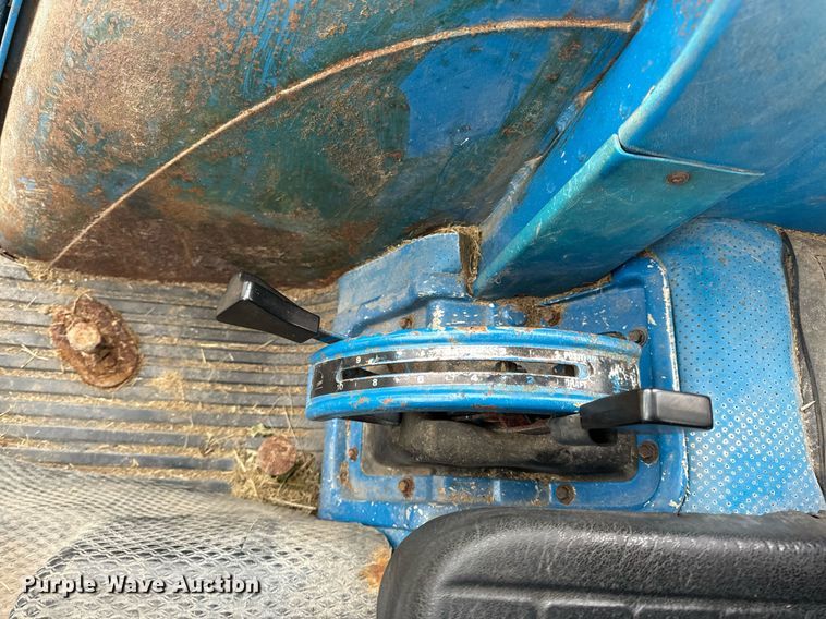 image for item EH7077 1980 Ford 3600 tractor