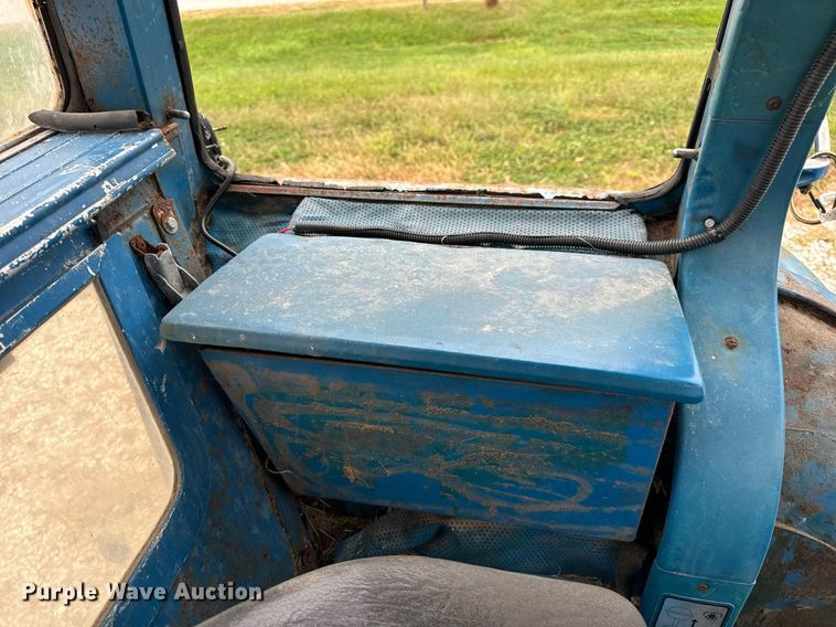 image for item EH7077 1980 Ford 3600 tractor