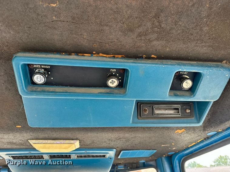 image for item EH7077 1980 Ford 3600 tractor