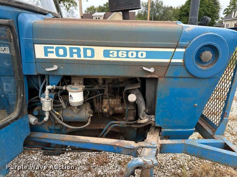 image for item EH7077 1980 Ford 3600 tractor