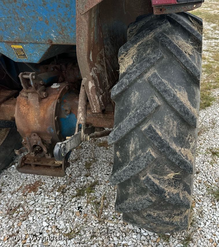 image for item EH7077 1980 Ford 3600 tractor