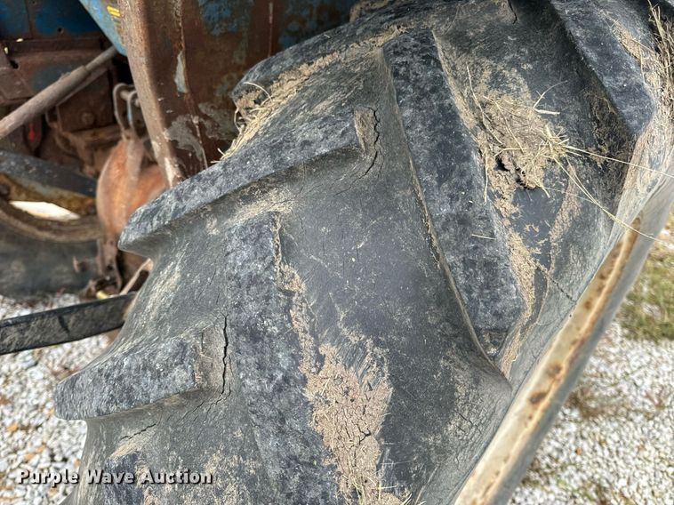 image for item EH7077 1980 Ford 3600 tractor