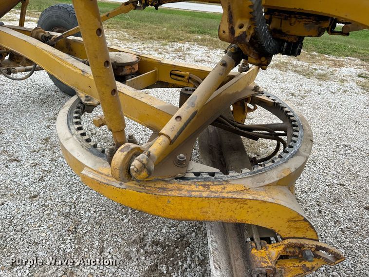 image for item EH7079 1962 Caterpillar  112E rigid frame motor grader
