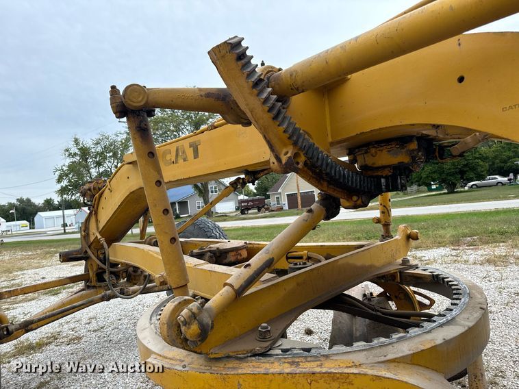 image for item EH7079 1962 Caterpillar  112E rigid frame motor grader