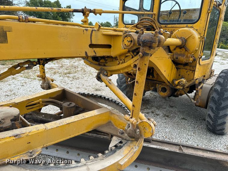 image for item EH7079 1962 Caterpillar  112E rigid frame motor grader