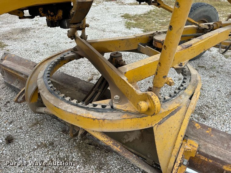 image for item EH7079 1962 Caterpillar  112E rigid frame motor grader