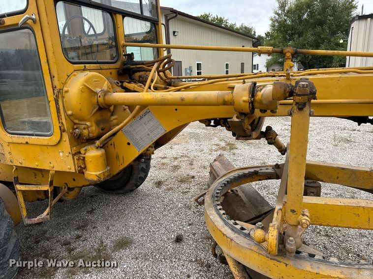 image for item EH7079 1962 Caterpillar  112E rigid frame motor grader