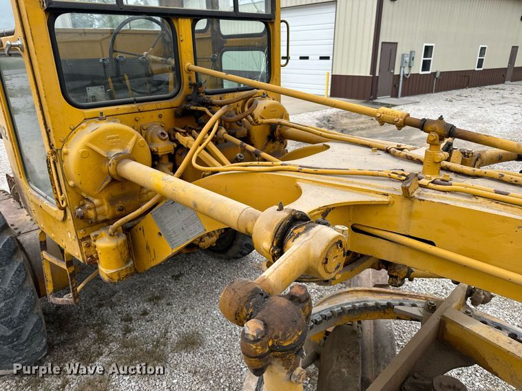 image for item EH7079 1962 Caterpillar  112E rigid frame motor grader