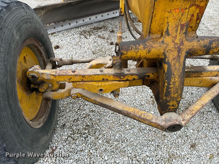 image for item EH7079 1962 Caterpillar  112E rigid frame motor grader