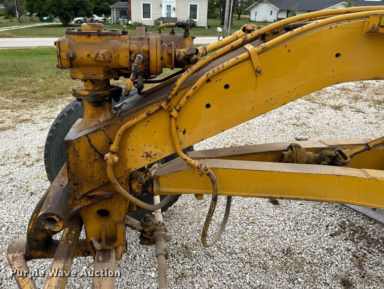 image for item EH7079 1962 Caterpillar  112E rigid frame motor grader