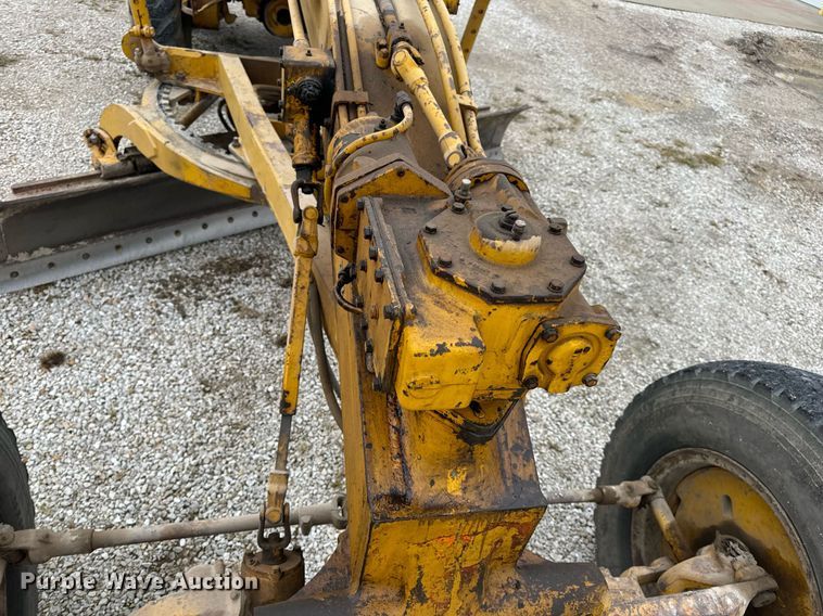 image for item EH7079 1962 Caterpillar  112E rigid frame motor grader