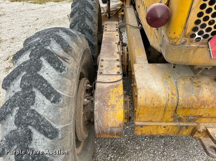 image for item EH7079 1962 Caterpillar  112E rigid frame motor grader