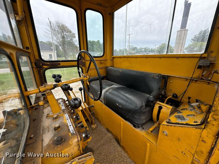 image for item EH7079 1962 Caterpillar  112E rigid frame motor grader