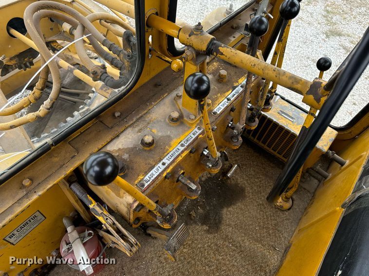 image for item EH7079 1962 Caterpillar  112E rigid frame motor grader