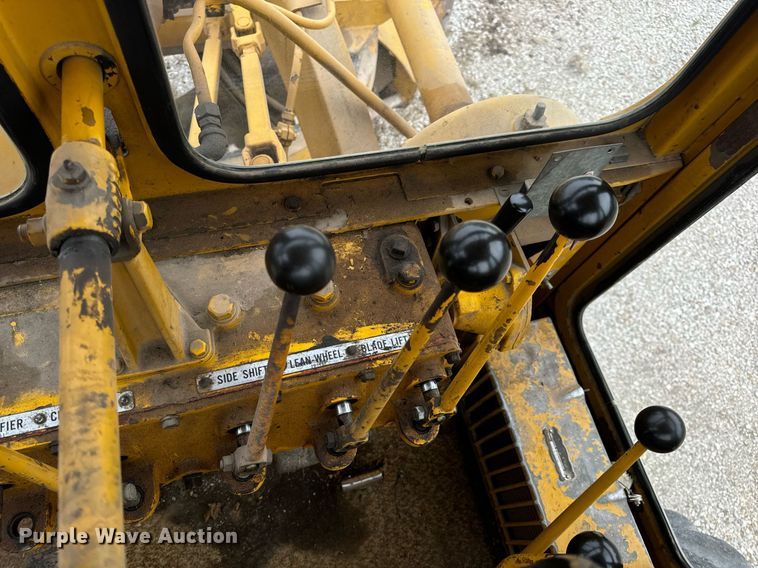 image for item EH7079 1962 Caterpillar  112E rigid frame motor grader