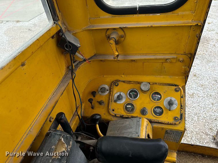 image for item EH7079 1962 Caterpillar  112E rigid frame motor grader